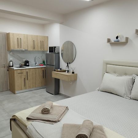 萨尔蒂 F&M House Semi Basement酒店 外观 照片