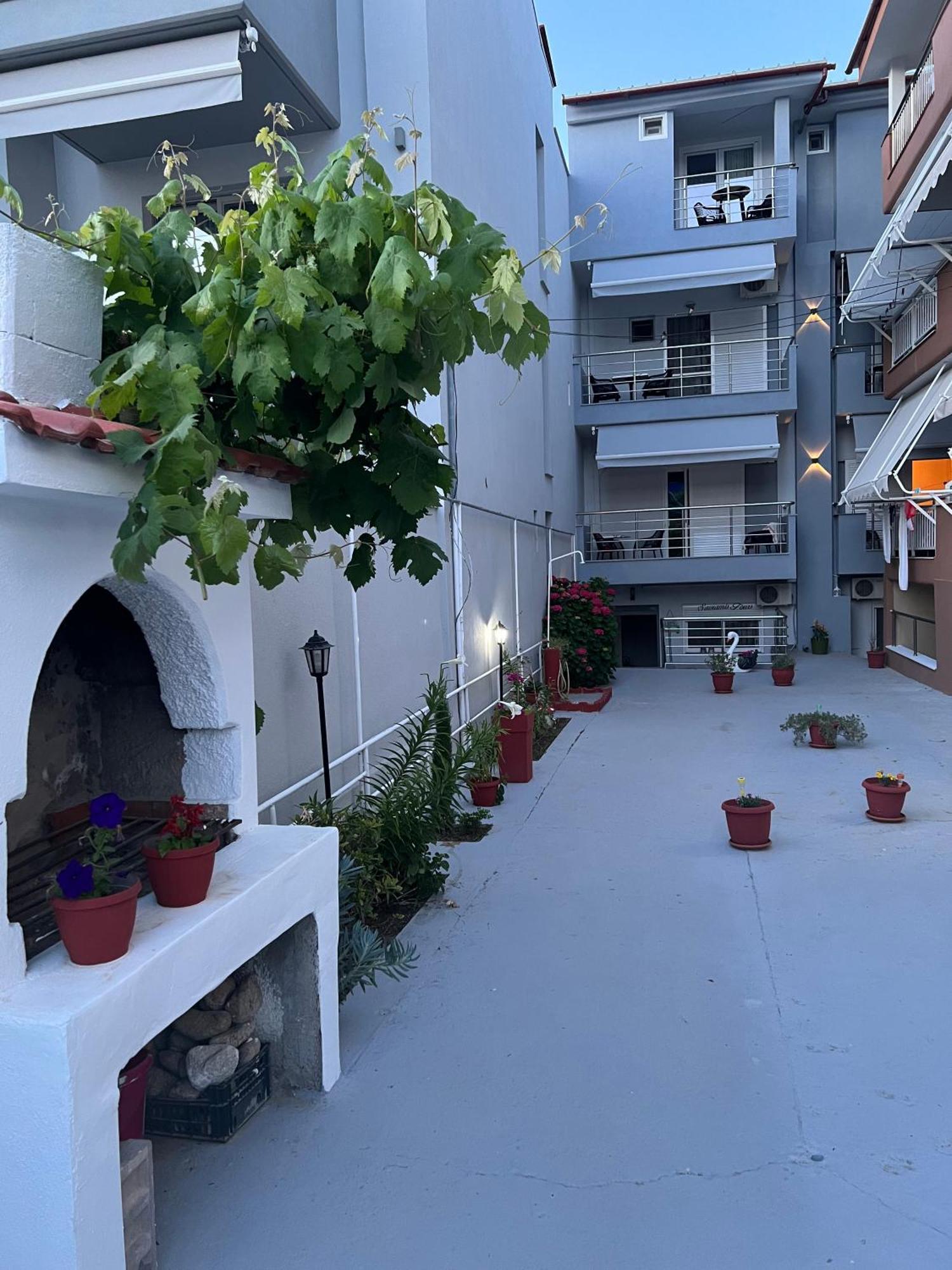 萨尔蒂 F&M House Semi Basement酒店 外观 照片